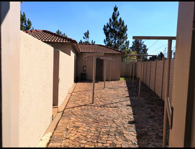 3 BEDROOM FLAT TO LET IN VANDERBIJLPARK SW 5